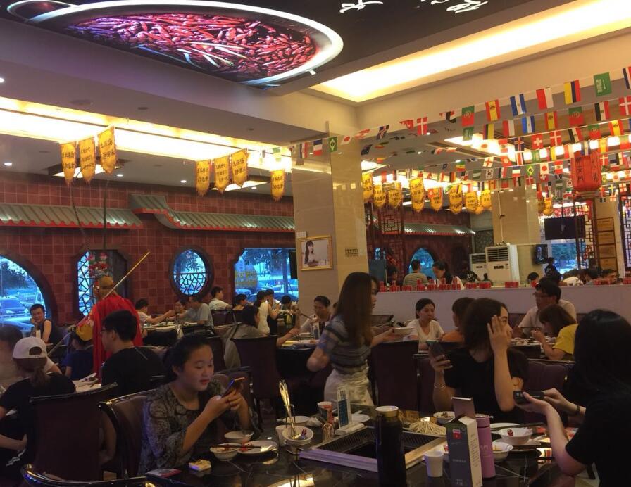 90后不會(huì)炒底料如何開火鍋店呢？